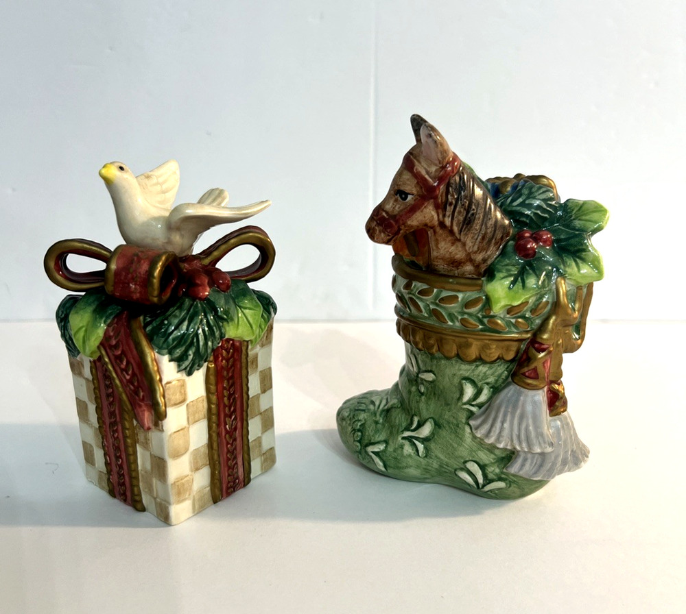 Fitz & Floyd GREGORIAN Horse Stocking Dove Gift Salt & Pepper Shakers Set NEW